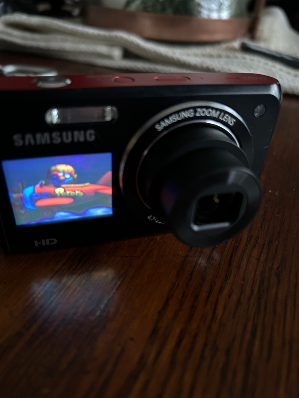 Samsung DV50 Digital Camera with Black Case and Charger - Picture 4 of 6